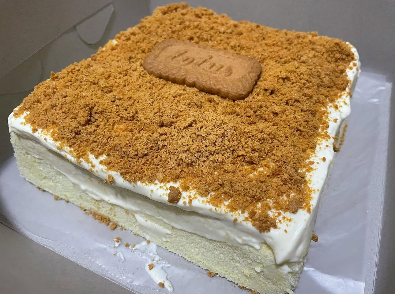 Cheese Biscoff Sponge Cake